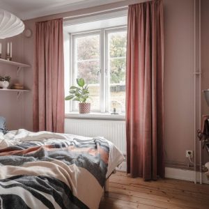 scandinavian-feeling-cozy-bedroom-cozy-pink-3