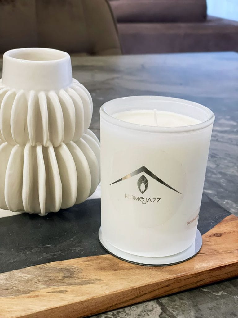 Sojų vaško žvakė Sandalwood&Vanilla, balta matinė, 230g.