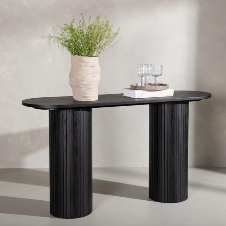 Bianca Black juoda konsolė 130x40 – MDF konsolė su elegantiškais reljefiniais elementais