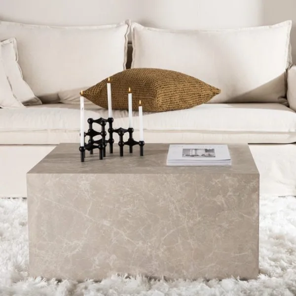 York Beige MDF staliukas su marmuro raštu – modernus 80x60 stalas svetainei