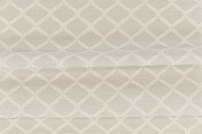 Cloudy Offwhite vilnonis kilimas 230x160, stačiakampis, dekoratyvus languotas raštas, šviesus modernus interjero akcentas