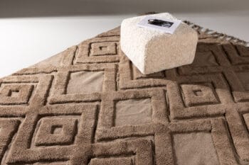 Dahlia Dark vilnonis kilimas 300x200, stačiakampis, tamsiai rudas, struktūrinis raštas, elegantiškas interjero akcentas