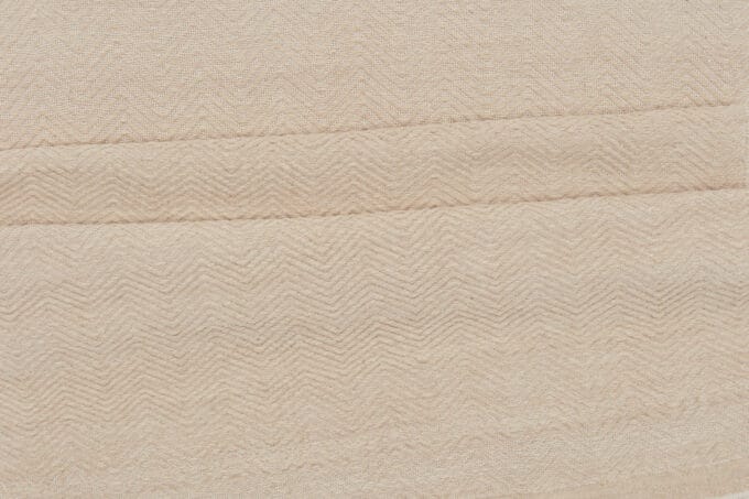 Loke Beige vilnonis kilimas 300x200, stačiakampis, smėlio spalvos su dekoratyviniais kutais, modernus audimo raštas