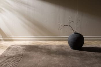 Matteo Brown vilnonis kilimas 230x160, tamsiai rudos spalvos, tankus žemas plaukas, modernus raštas