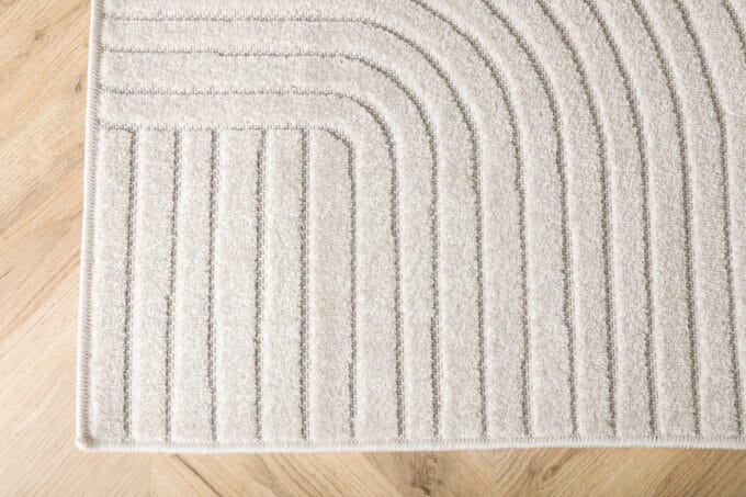 Vince White kilimas – stačiakampis, 230x160 cm, baltas, su linijiniu raštu, modernus dizainas