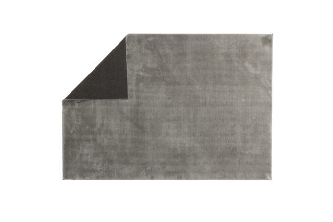 Blanca Light Grey kilimas – stačiakampis, 290x200 cm, šviesiai pilkos spalvos, subtilaus rašto poliesteris