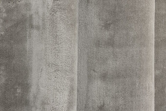 Blanca Light Grey kilimas – stačiakampis, 290x200 cm, šviesiai pilkos spalvos, subtilaus rašto poliesteris
