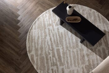 Milos Beige apvalus kilimas – 200 cm skersmens, baltos ir smėlio spalvų raštas, skandinaviško stiliaus