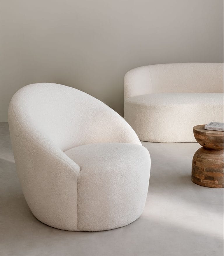 Kamaren White, fotelis