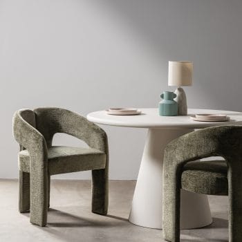 Castelo Green valgomojo kėdė – žalias minkštas apmušalas, apvalios formos dizainas ir šiuolaikinė elegancija valgomojo zonai.