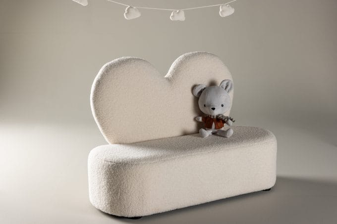 Teddy Heart White vaikiška sofa – švelnus teddy audinys, balta spalva, vaiko kambariui