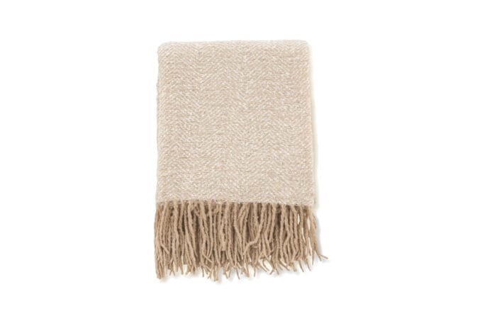 Toby Beige, pledas