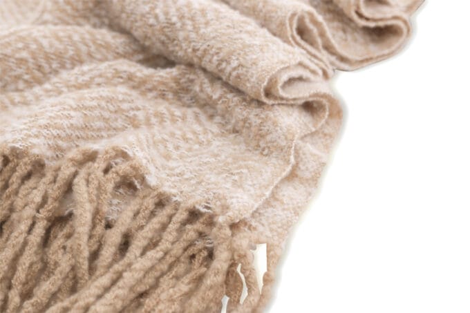 Toby Beige, pledas