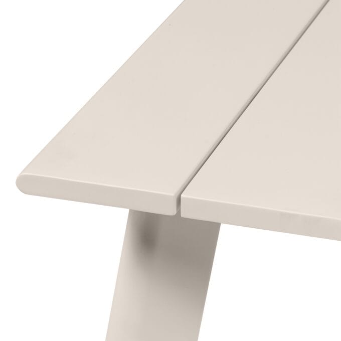 Piretto Beige lauko baldų komplektas – 180 cm aliuminio stalas ir smėlio spalvos technoratano kėdės