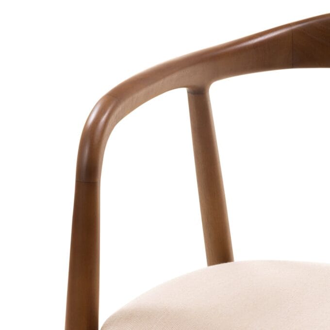 Valgomojo kėdė Ludvika Dark Beige – apvalus dizainas, raudonmedžio rėmas, šviesus audinys