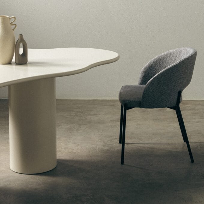 Pinar Grey Beige 180 valgomojo stalas su netaisyklingos formos stalviršiu