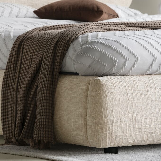 Avola beige lova su aukštu 21 cm apvaliu galvūgaliu ir patalynės dėže