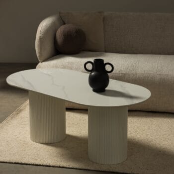 Apulia kavos staliukas su ovaliu marmuro imitacijos stalviršiu ir dekoratyvinėmis lamelėmis