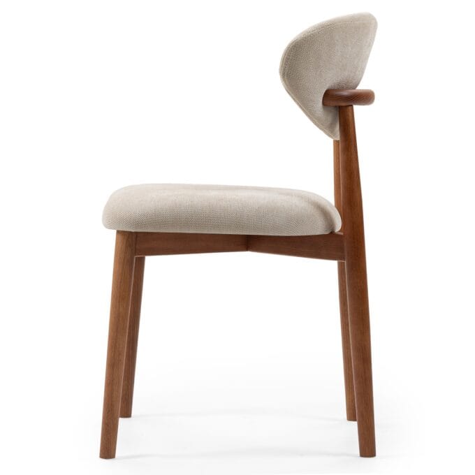 Merano Beige kėdė smėlio spalvos audiniu ir šviesaus riešutmedžio spalvos ąžuolo kojelėmis