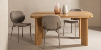 Marbella išskleidžiamas valgomojo stalas, dūminto ąžuolo fanera, stačiakampis stalviršis, minimalizmo interjerui